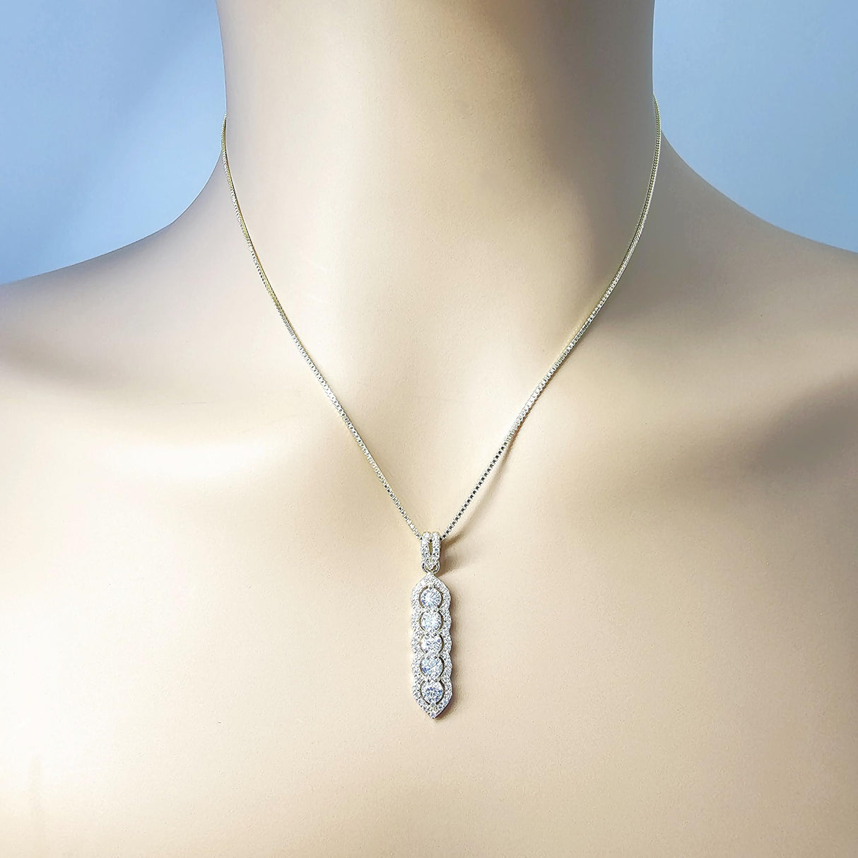 Central Diamond Center Elegant Vertical Tower Pendant Necklace with Sparkling Round Stones – Statement Jewelry for Women – Gift for Anniversary, Birthday, Valentine’s – Fashion Jewelry for Women