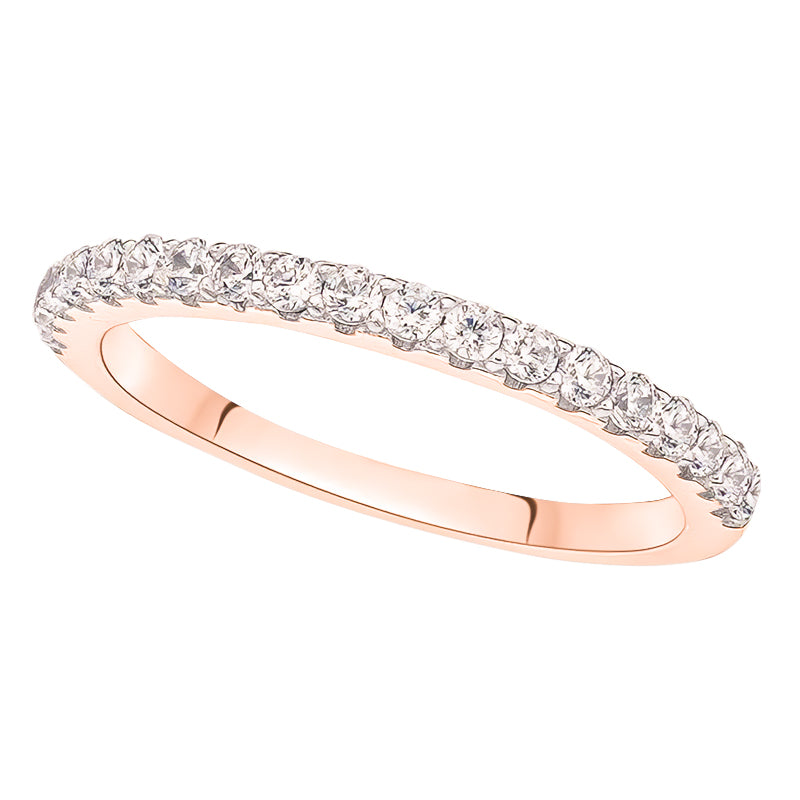 Detailed view of the sparkling 3/8cttw cubic zirconia stones.