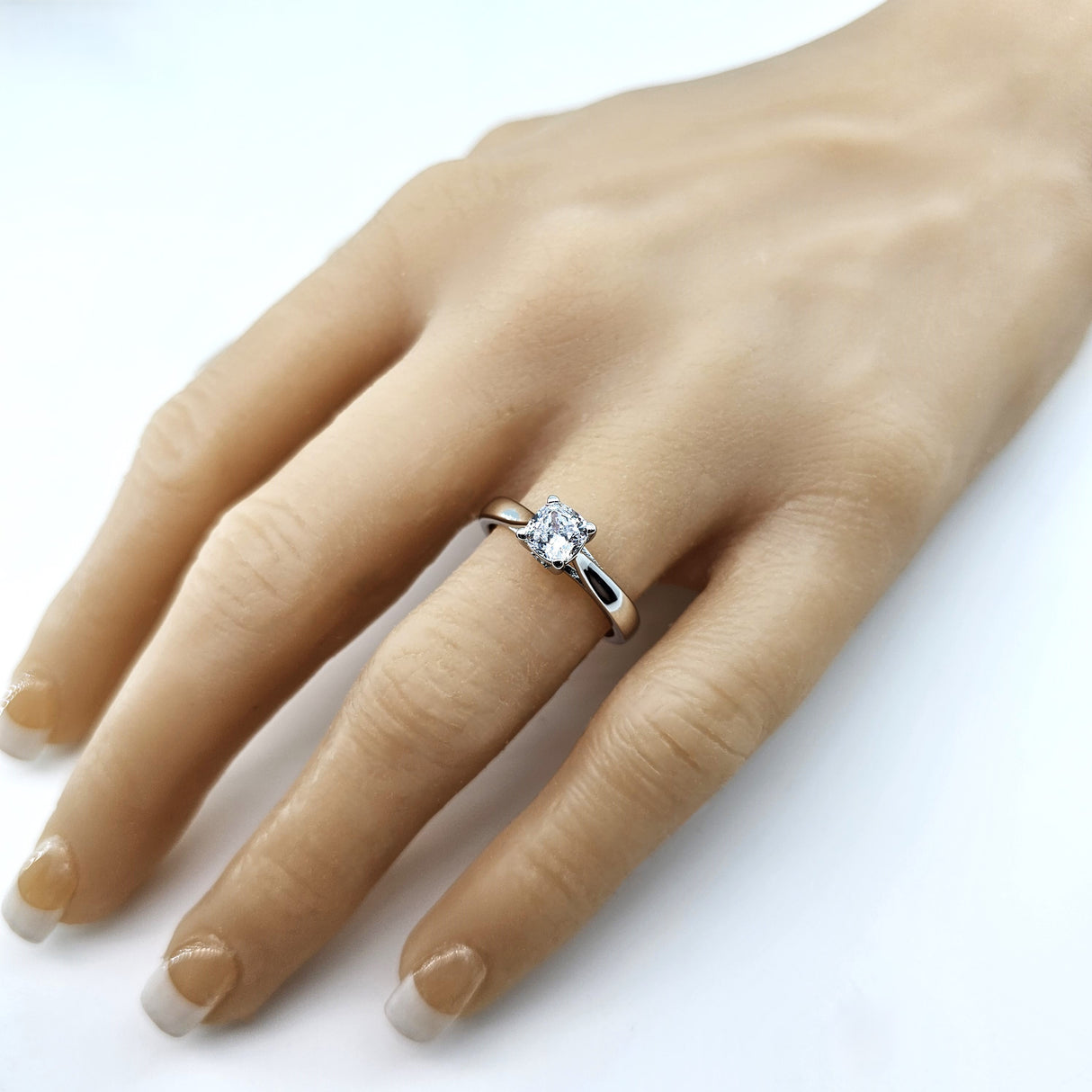NANA Jewels 1to4ct Simulated Diamond Engagement ring Cushion Solitaire Lucita Cz & Silver