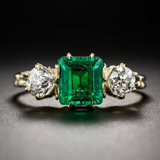 Antique jewelry pieces